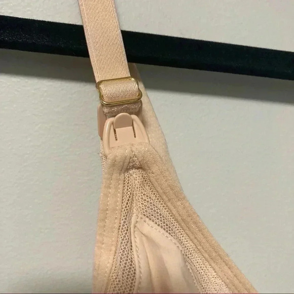 Lively  nude detachable bra - Picture 4 of 6